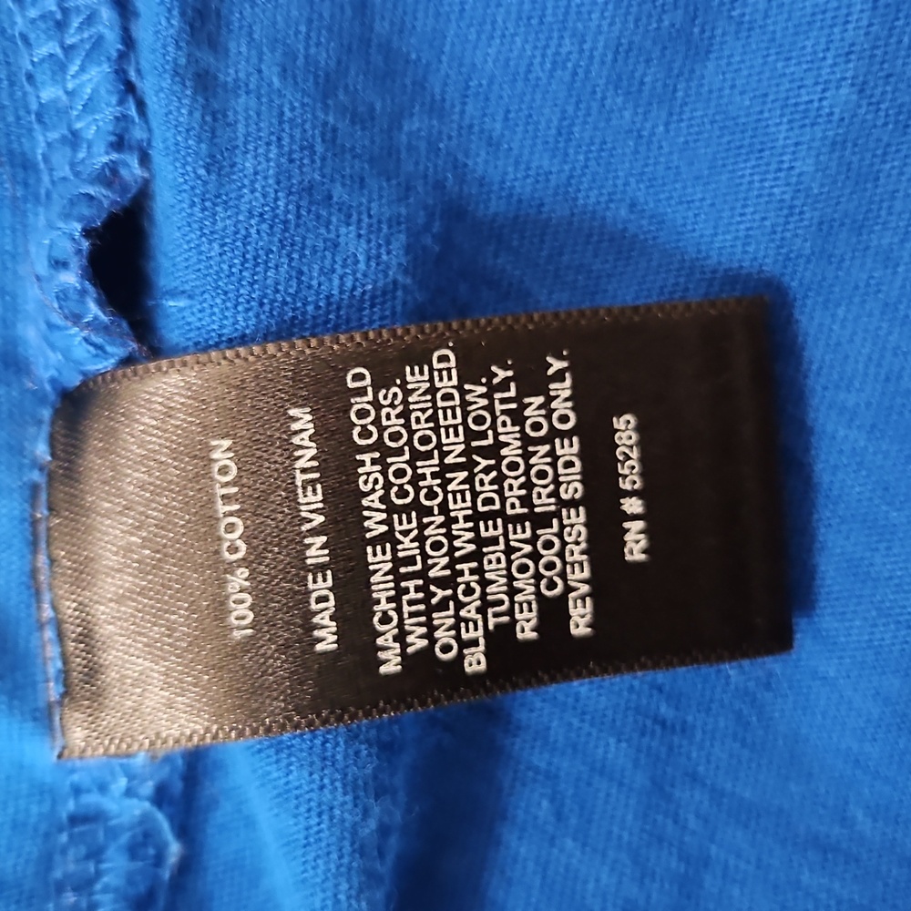 Blue V-Neck T-Shirt with White Lion Emblem - Picture 8 of 9